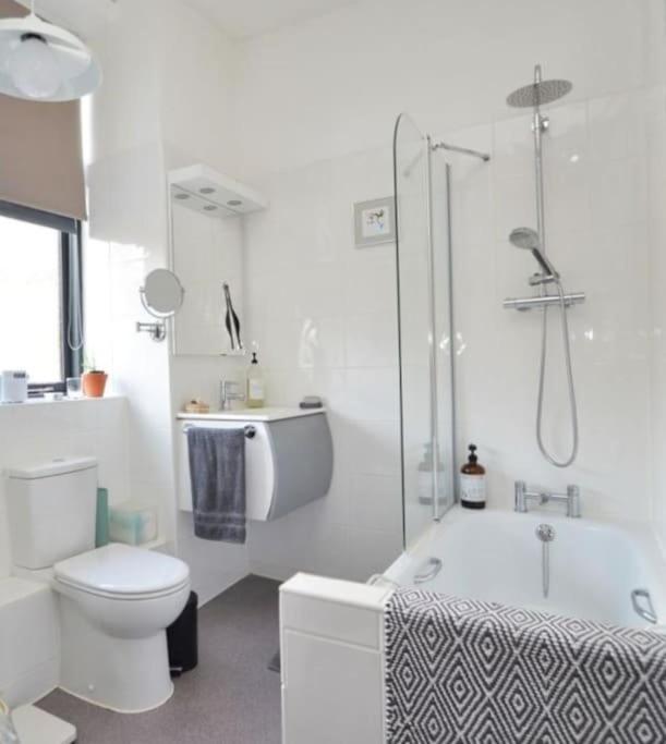 Contractor And Family Friendly Grade II Townhouse- 3 Bedrooms- Free Parking Νόργουιτς Εξωτερικό φωτογραφία